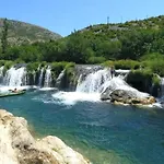 Roza Biograd - Premium Location *